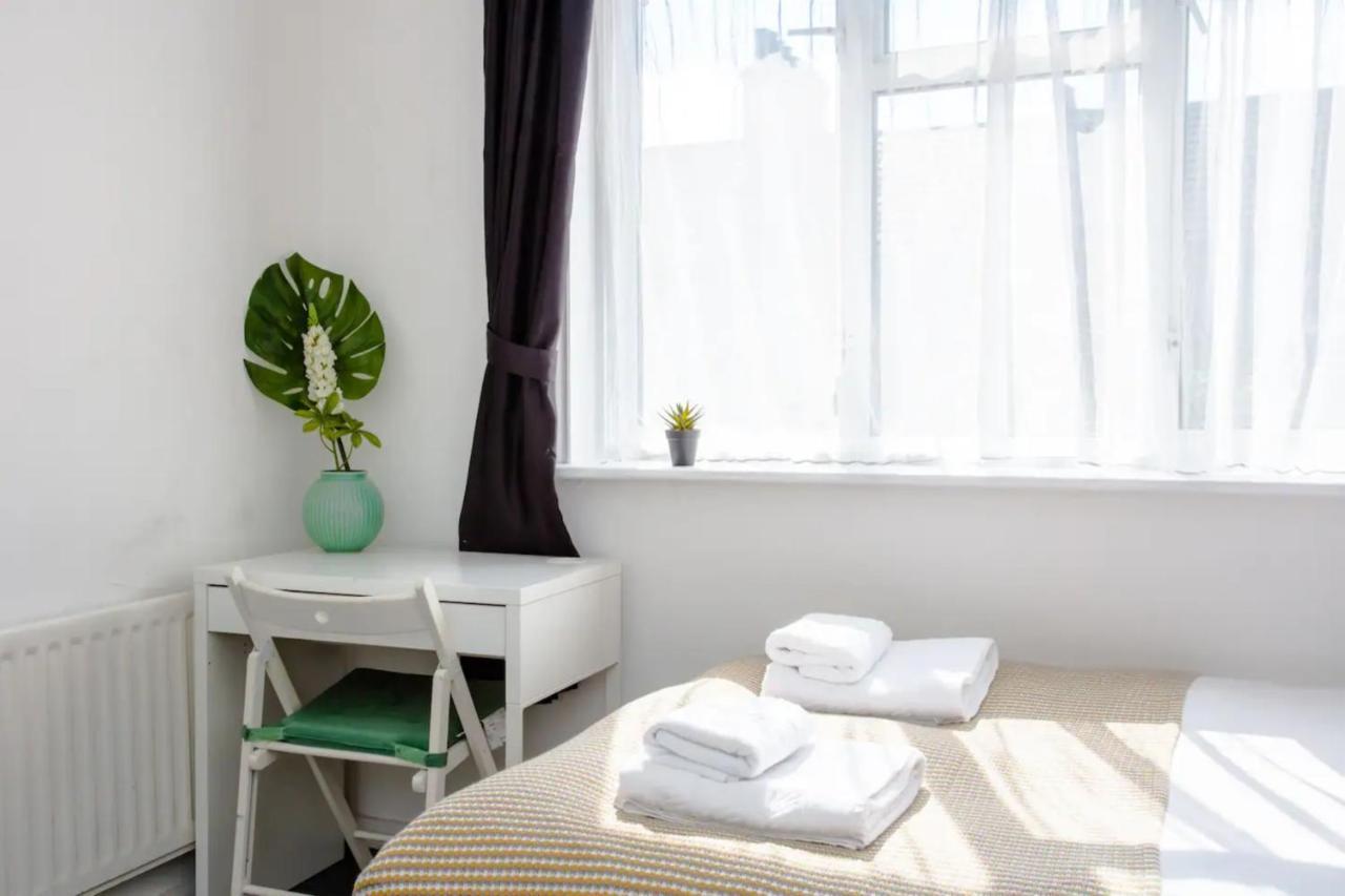 Case de vacanță Stylish 4bd House With Private Garden - Stratford *